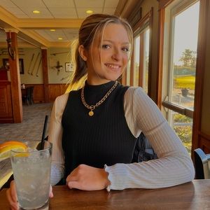 Meet your Posher, Noelle